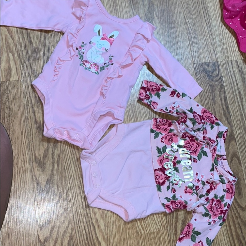 2 onsies and pant. Long sleeve onesie